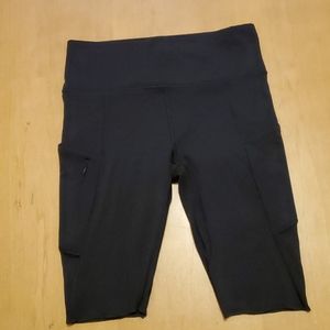 Athleta Black Capris